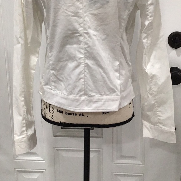 NWOT. MICHAEL KORS Ruffle Zipper Utility Jacket White Button Closure P2P 18.5โ - Picture 11 of 12